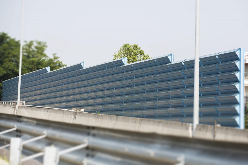 Barrera acústica preparada para fotovoltaica cerca de Lodi