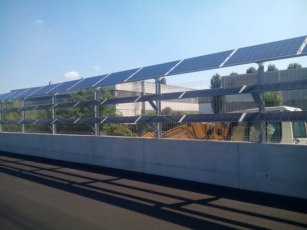 Vallado fotovoltaico Solar Fence en la zona logística de Melzo