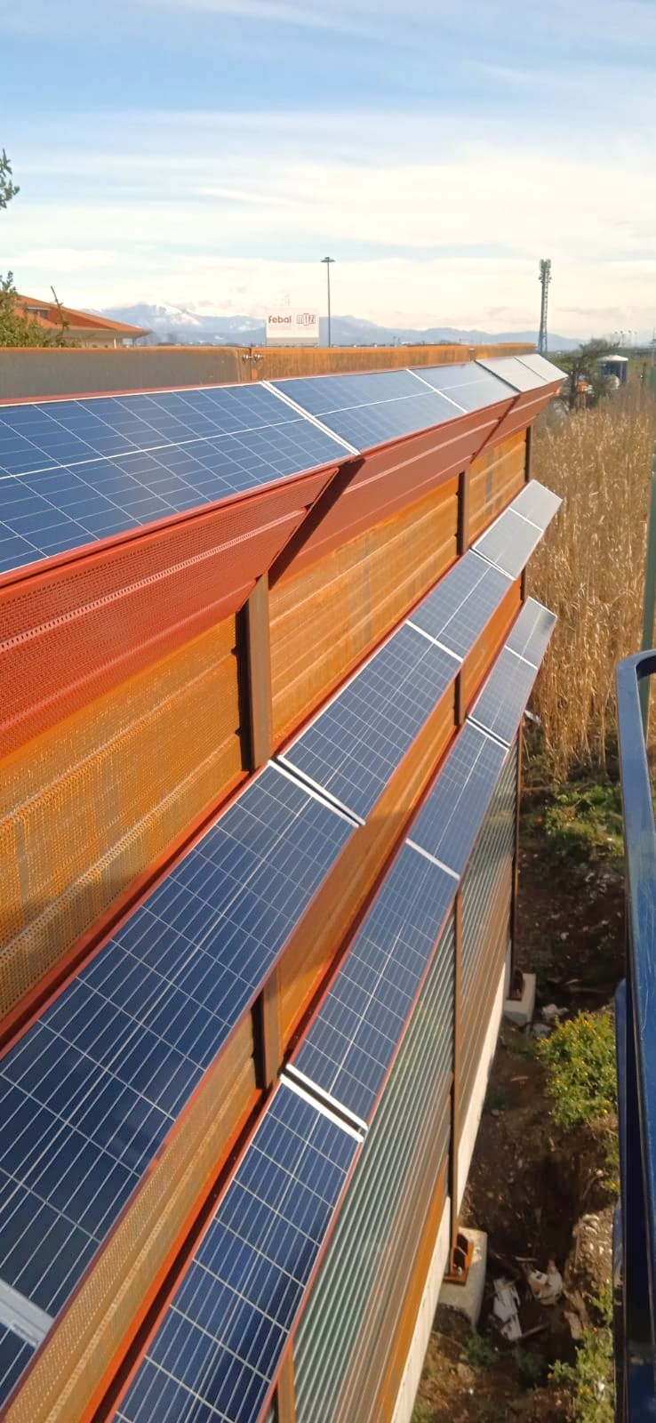 Paneles acústicos fotovoltaicos de Etway en la autopista de Valmontone